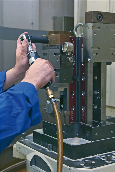 Pneumatická ráčna 1/2 palce (12,5 mm) čtyřhran masivní | Délka 270 mm, max moment 70 Nm